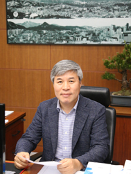 President Kim Su Hyun